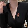 Brooch Pin Enamel Finish Imitation Pearls Ginkgo Leaf Design Zinc Alloy Pin with Gold-Plated Edges Suits Coats Sweaters Badge
