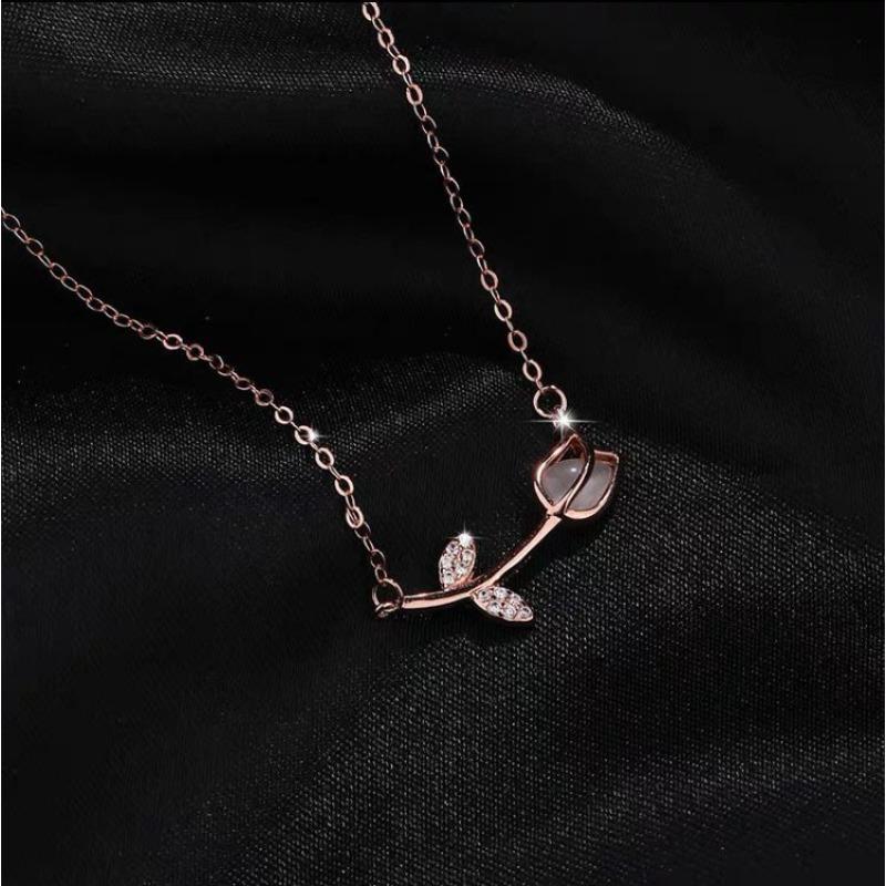 Tulip Necklace for Women's Summer Light Luxury Niche High-end Clavicle Chain for Girlfriends