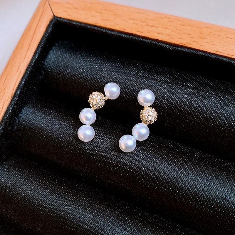 French Vintage Zircon Pearl Earrings - Elegant Retro Studs