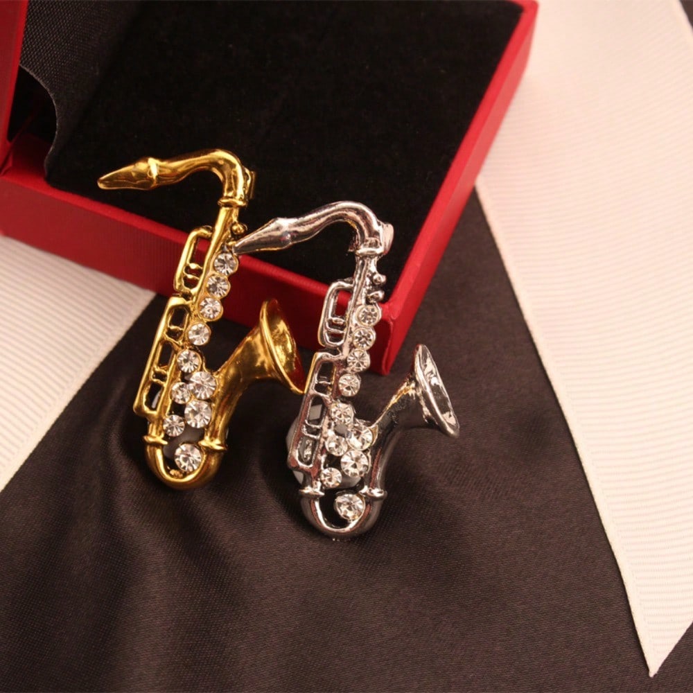 1pc Elegant Saxophone Women's Brooch & Pin Jewelry - Retro Elegant, Unique Design, for Scarves/Jackets/Bags, Ideal Holiday Gift
