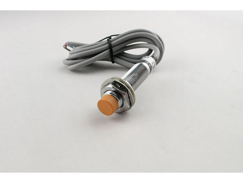LA-M0424 Inductive Proximity Switch, AC/DC 3-Wire