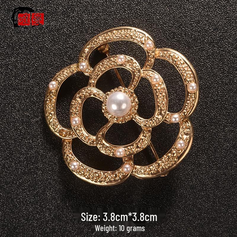 Japanese Style Luxury Brooch: Elegant High-End Women's Pin for Sweater or Lapel