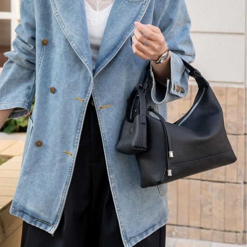 Cowhide Single-shoulder Women's Bag with Large Capacity Crossbody Tote Bag for Dumplings Fashionable and Simple Shopping Bag