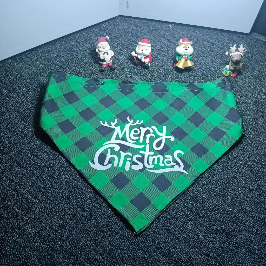Weihnachten Haustier Haustier Dreieckstuch Karomuster Hund Katze Sabbertuch Bedrucktes Haustiertuch Welpenzubehör Hunde Fliege