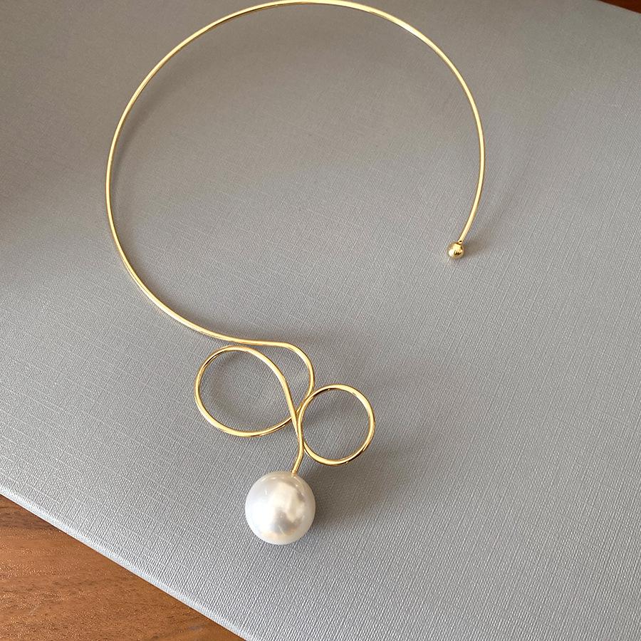 

European and American multi-layer round diamond-encrusted flower pearl necklace light luxury collarbone chain retro versatile item decoration