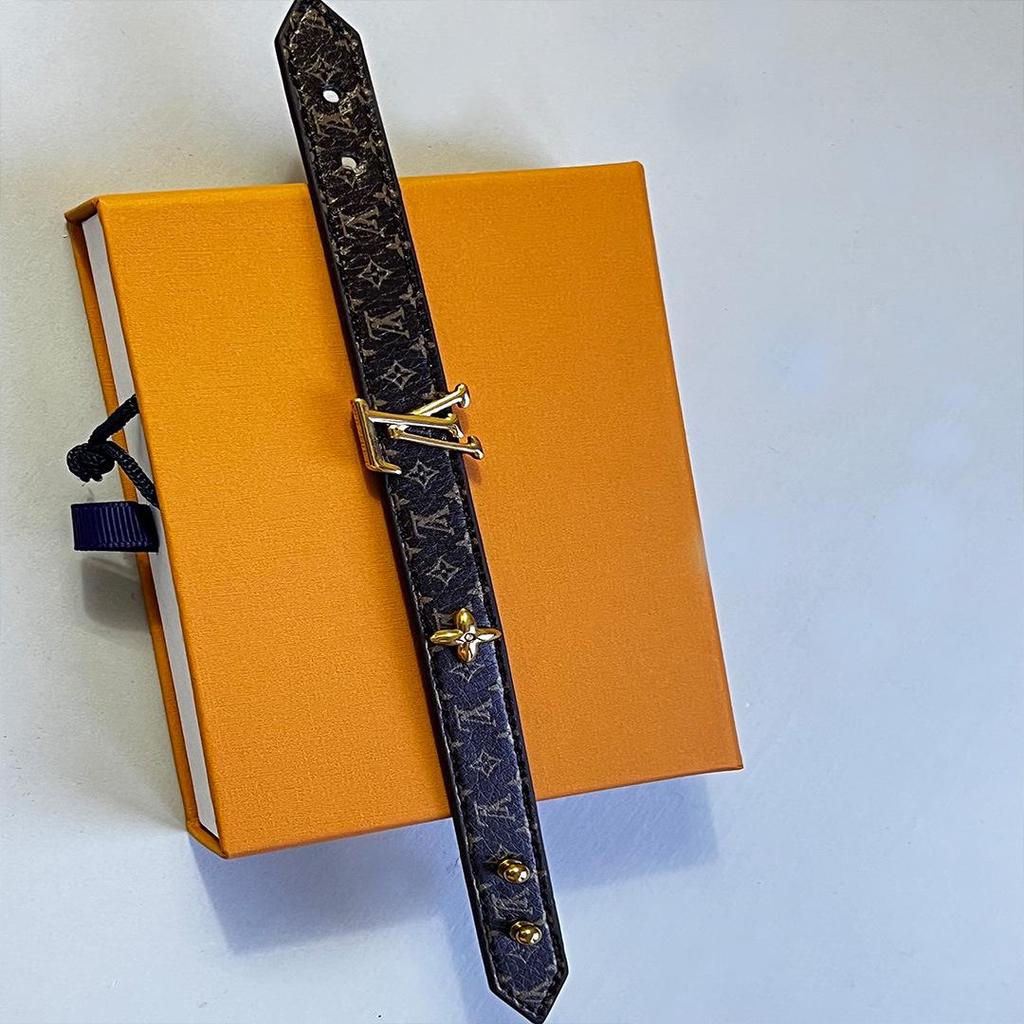 Donkey House Herren Lederarmband mit Kleeblatt-Aufdruck