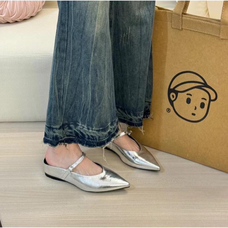 Innere Höhenzunahme Kleine Tasche Kopf Halbschuhe Damen neue Sommer Ein-Pedal flache spitze Einzelschuhe