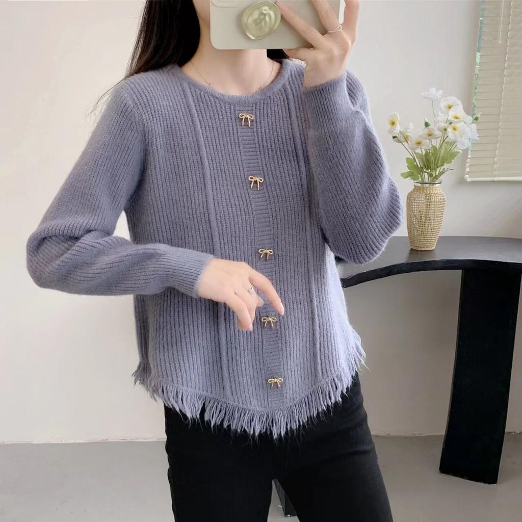 Short Long Sleeved Sweater Top for Women with Spring and Autumn Tassel Design Loose Knit Base Sweater