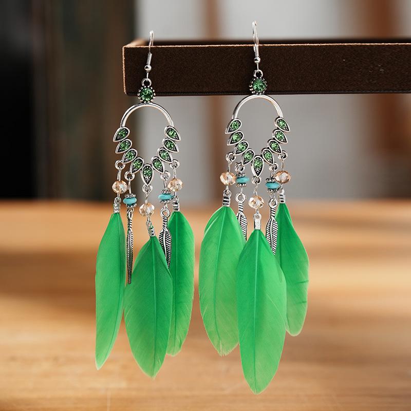 New Earrings with Fashionable Waterdrop Diamond-studded Feather Earrings