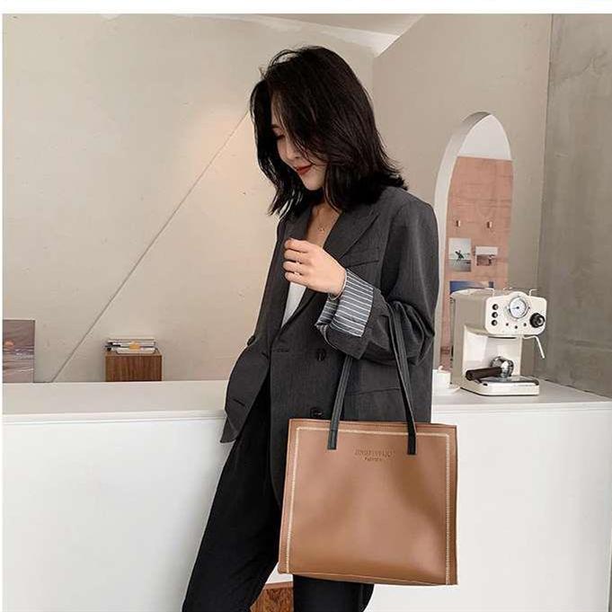 Женская однотонная большая вместительная сумка-тоут для отдыха из искусственной кожи — фото 3