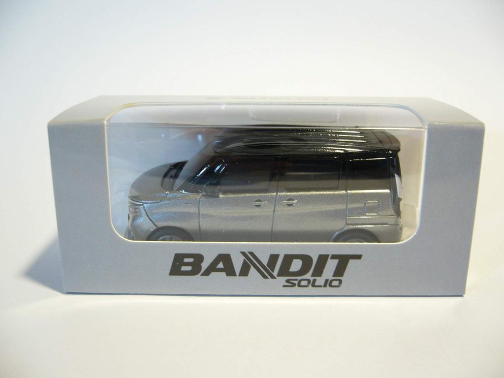 SUZUKI SOLIO Bandit 3rd Generation Miniature Car in Premium Silver Metallic with Black Roof (2020-present) Pull-Back Two-Tone