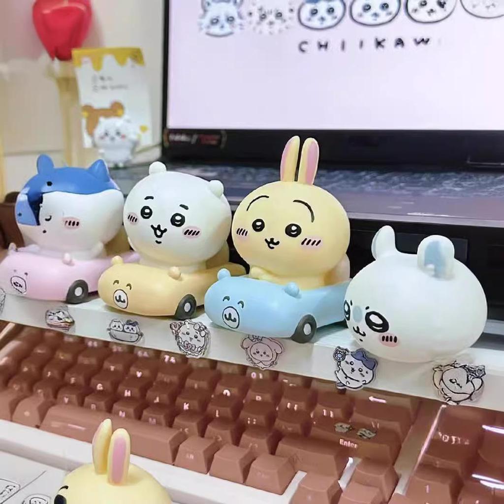 Cartoon Chiikawa Self-Deprecating Bear & Usagi Figurines - Blind Box Decorative Collectibles.