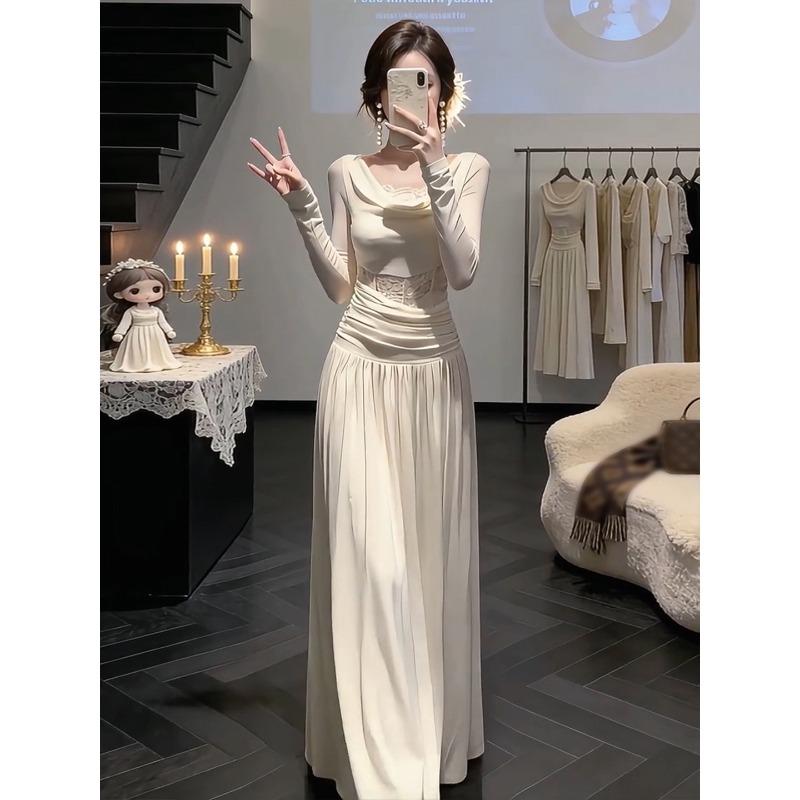 Französisches reines Verlangen Hohl-Aprikosen-Kleid Kinder Herbst und Winter Neujahrsrobe mit Taillenkleid