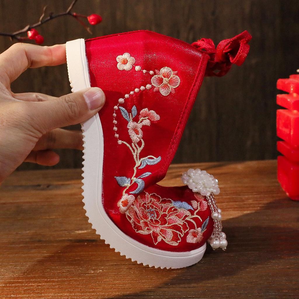 Vyšívané boty Nové boty Hanfu s třásněmi Starověký čínský styl 6 cm vnitřní látkové boty zvyšující výšku