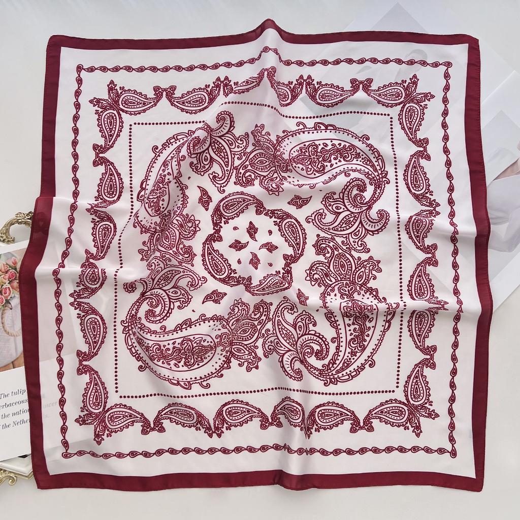 Summer Silk Scarf Women'S High-End Sense Printed Versatile Small Square Scarf Retro Decorative Scarf Office Shawl