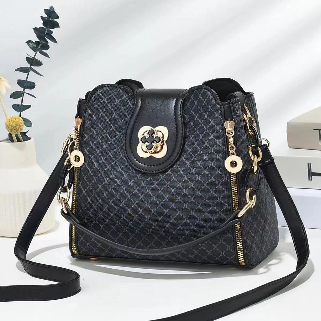 Cross pattern new contrasting color flip plaid printing large capacity single shoulder oblique span texture women's bag