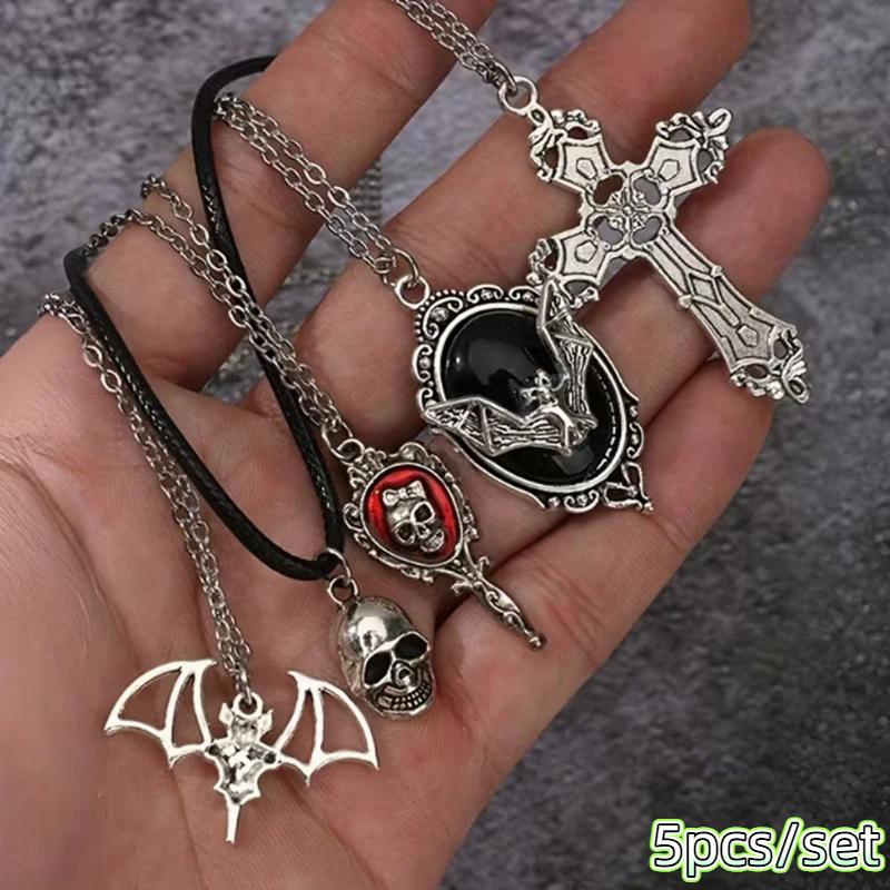 Gothic Style Metal Cross Love Skull Pendant Necklace Set Y2K Personalized Love Thorn Cross Black Bead Necklace