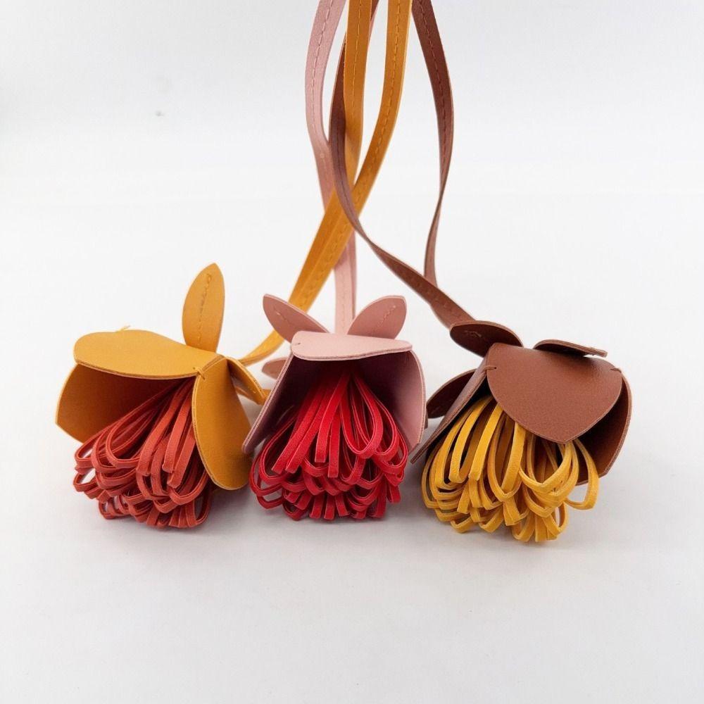 Hanger Leather Keychain Car Keyring Bag Pendant Lovely Flower Pu Leather Pendant  Men