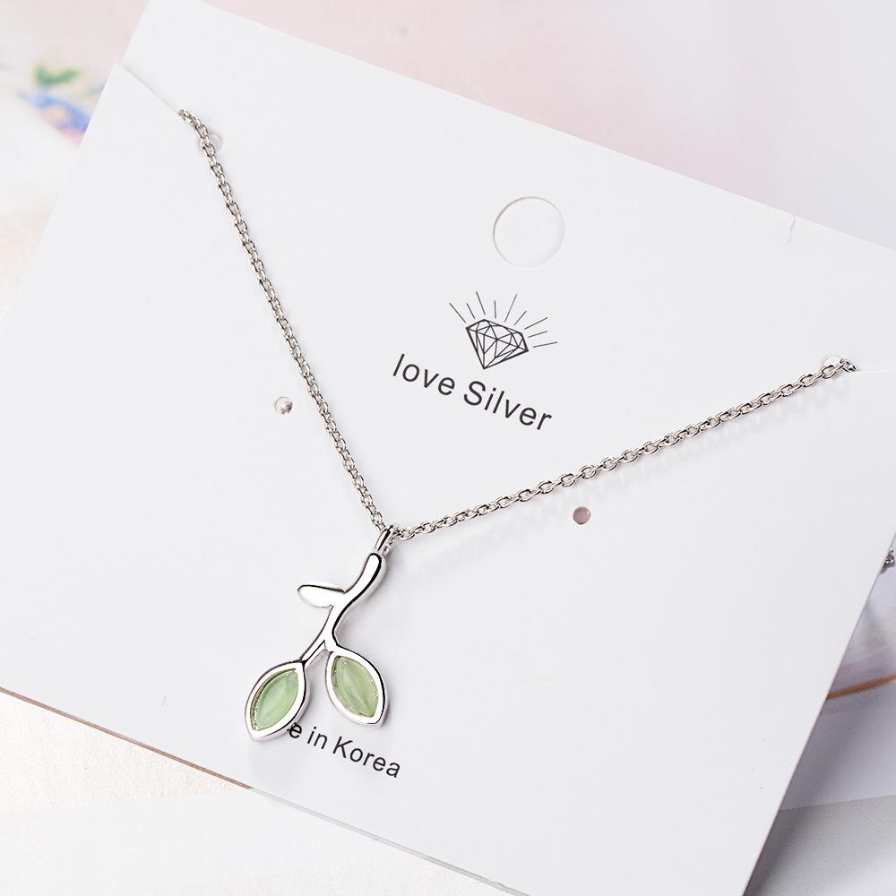 All-Match Leaf Pendant Necklace with Cat's Eye Stone - Simple Korean Style Clavicle Chain for Students & Women