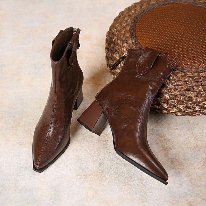 2025 Autumn/Winter Retro Pointed Toe Ankle Boots - Fashionable Martin Boots for a Cool, Versatile, Petite Slim Look