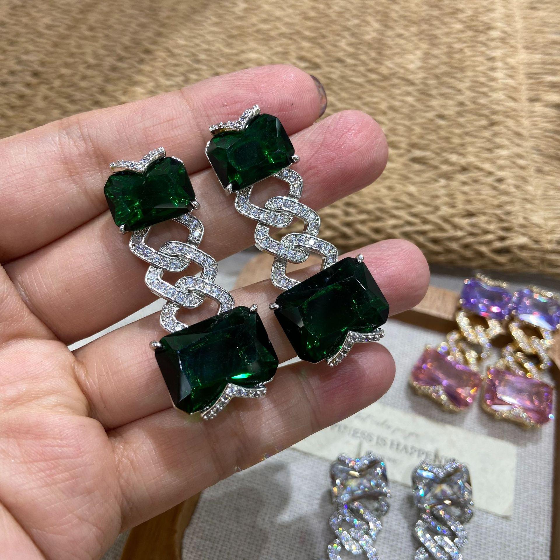 

Emerald Geometric Square Niche Design Versatile Earrings Light Luxury High Sense Micro Zircon Autumn And Winter Earrings