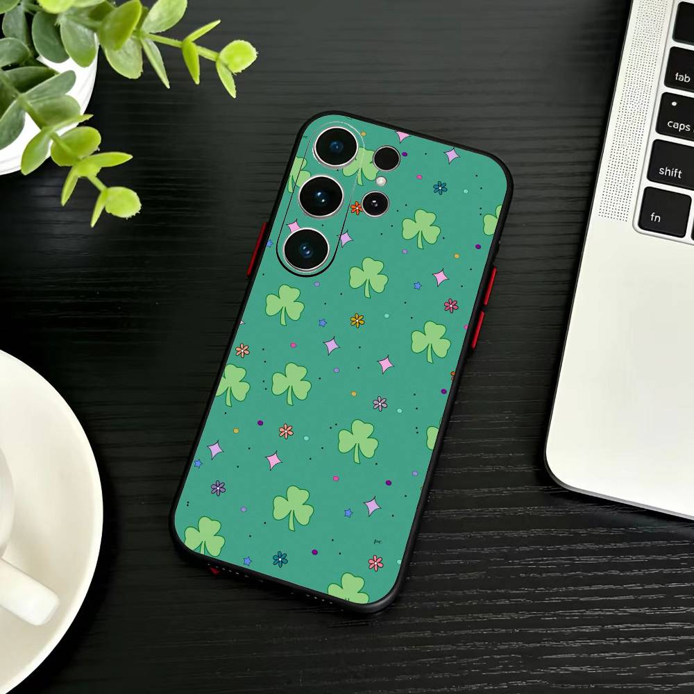 Four-leaf clover Phone Case For Samsung S26,S25,S24,S23,S22,S21,S20,Plus,Fe,Lite,Others Black Cover