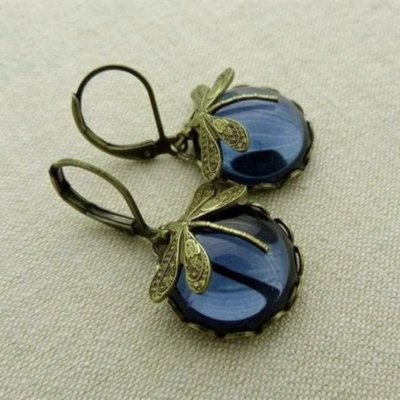 Vintage Antiqued Dragonfly Pattern Moonstone Earrings For Women Elegant Dangle Ear Jewelry