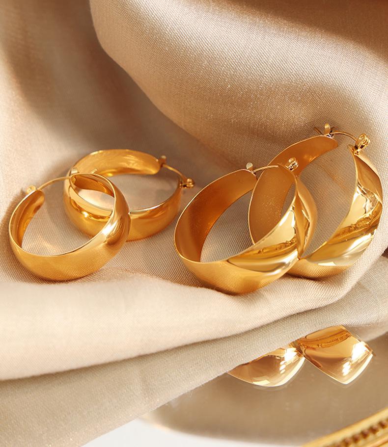 European-American Vintage Asymmetrical Round Titanium Steel Earrings for Women