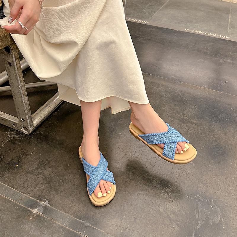 Fashion 2025 New Retro Summer Flat Bottom Woven Sandals Womens Fairy Style Fashionable Versatile Slippers Simple Soft Sole Slip-On Shoes