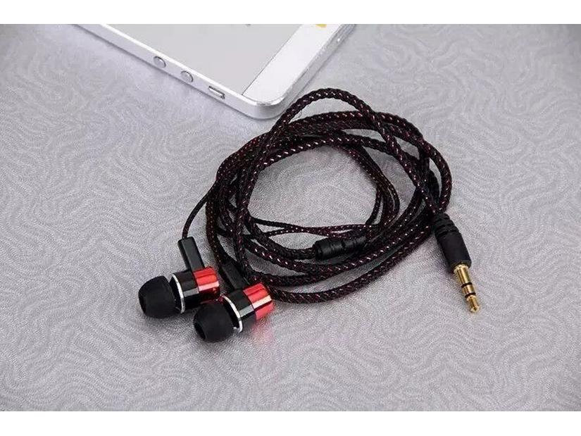 Geflochtene Heavy-Bass-In-Ear-Ohrhörer mit Stoffkabel