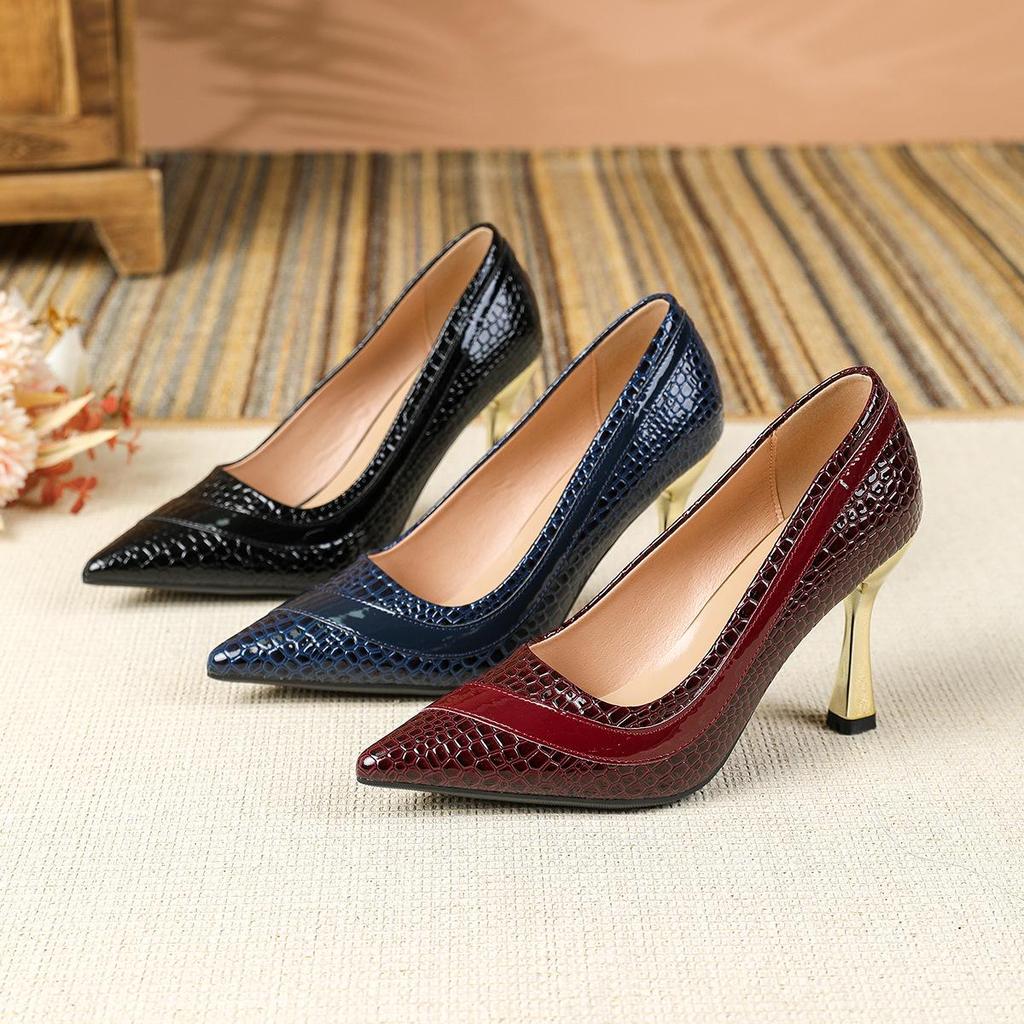 Europäischer & Amerikanischer Stil Spitz zulaufender Stiletto-Absatz Schlangenleder Hohe Absätze, Damenschuhe in Übergröße (Größe 43)