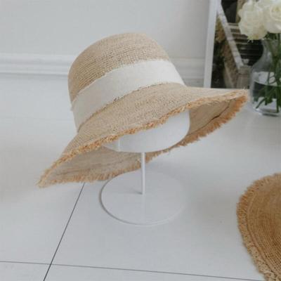 Damen-Raffia-Hut mit Quasten und Banddekoration für den Sommerurlaub