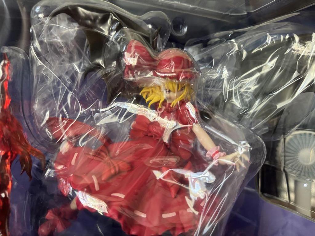 [USED] Remilia Scarlet - Initial Ver. 1/7 PVC Figure