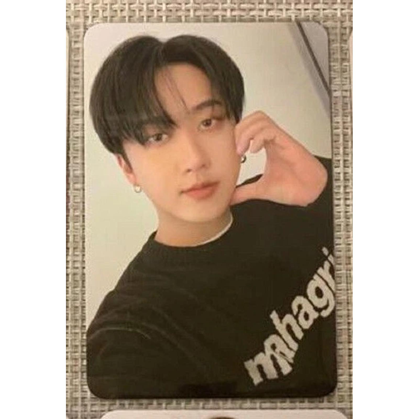 STRAY KIDS MAHAGRID версия 4 ОФИЦИАЛЬНАЯ ФОТОКАРТОЧКА Changbin