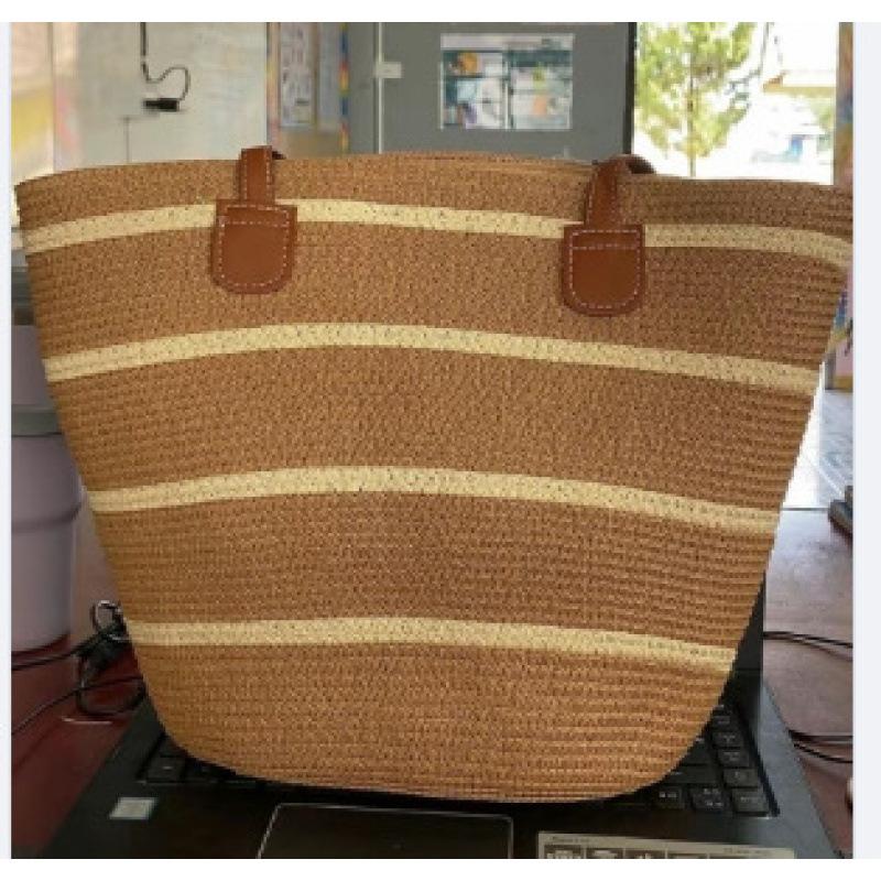 Fashion striped straw bag summer new large-capacity retro literary and artistic fan woven shoulder handbag