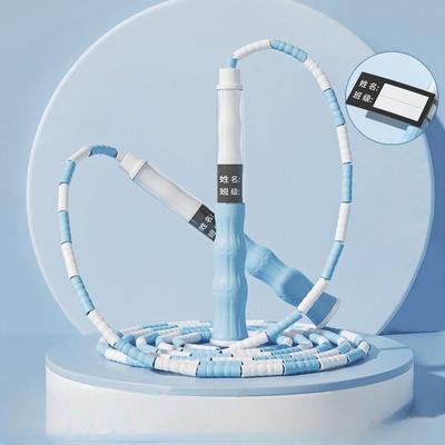 Springseil aus weichem Gummi für Grundschüler mit Bambusknoten. Beschreibbarer Name nur für Kinder. Kindergarten-Sportausrüstung. Springseil