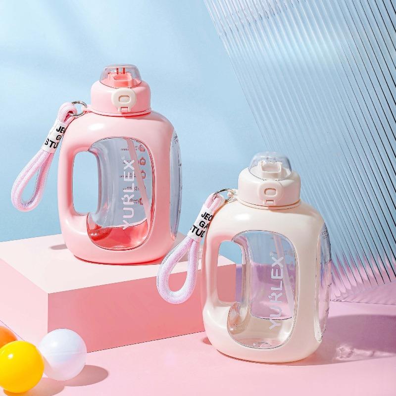 Large-capacity Sports Water Bottle with Straw, Heat-resistant Portable Water Bottle for Students in Summer