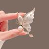 Handcrafted Rhinestones Butterfly Brooch Unique Pearls Inlayed Butterfly Lapel Pin Metal Brooch for Fashionable Women