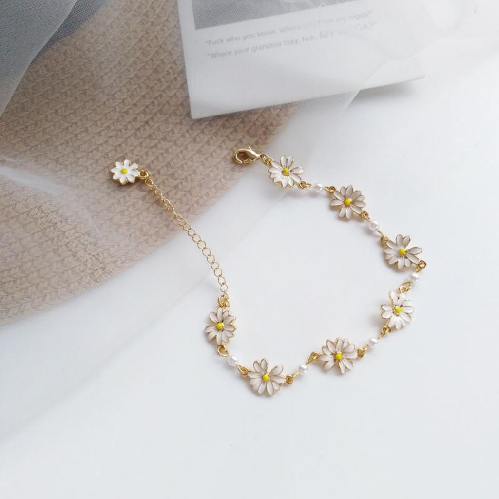 Minimalist White Enamel Daisy Flower Bracelets For Women Men Elegant Imitation Pearl Sunflower Floral Bangles Wedding Jewelry