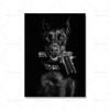 Tanyang Poster Su Tela Moderno Nero E Bianco Con Cane Dobermann E Mano - Quadro Per Parete 40x50 Cm - Arte Murale Nordic Per Soggiorno, Camera (Senza Cornice)