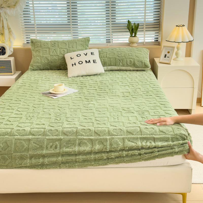 Thickened Winter Bed Cover: Non-slip Milk Velvet & Coral Flannel