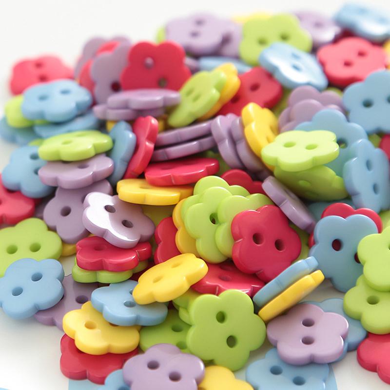 Heart Shaped Buttons Colorful DIY flower love resin button, children's handmade decorative button, clothing double eye button