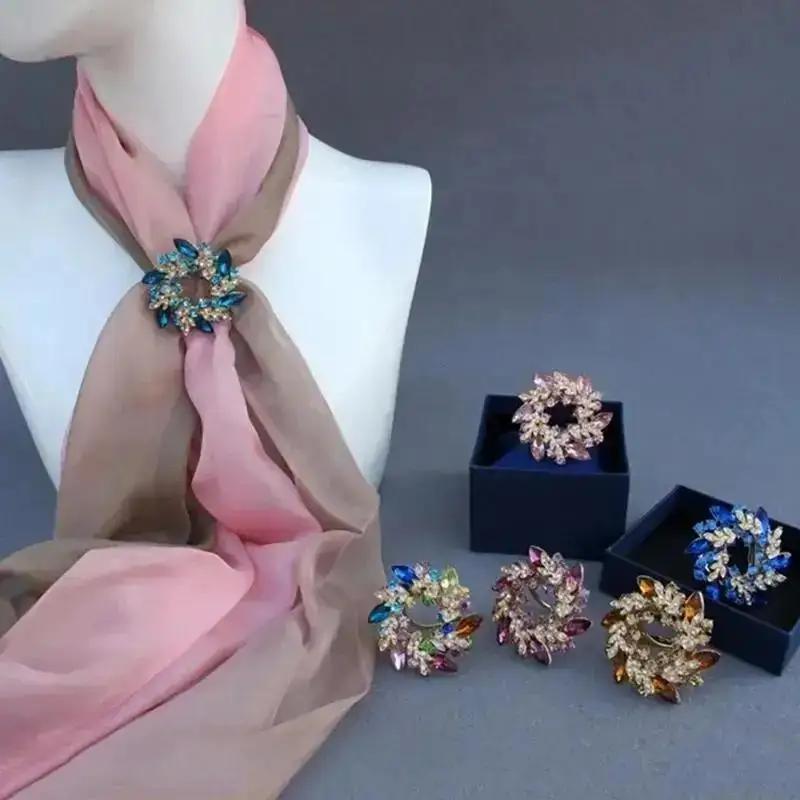 1 Pcs New Fashion Women Imitation Pearl Butterfly Brooch Rhinestone Wreath Leaf Brooch Pins Trend Elegant Party Wedding Jewely