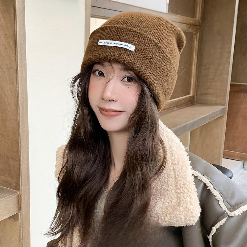 Face Showing Small Ing Personality Warm Knitted Hat for Women Breathable Ear Protection Travel and Play Fashion Korean Version of Men's Wool Hat