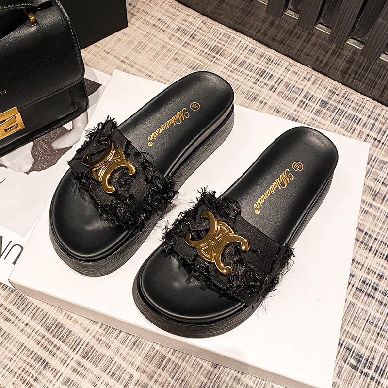 Xiaoxiangfeng Slippers Women's Outer Wear 2025 New Summer Fashion Versatile Muffin Thick Bottom Heightening Women's Sandals