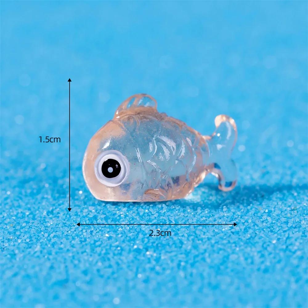 10Pcs Mini Luminous Fish Decorations Resin Crafts Moss Garden Fairy Dollhouse Ornaments Fish Tank Micro Landscape Desktop Decor