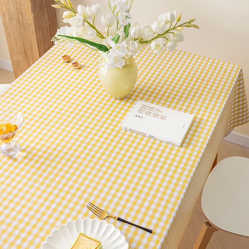 

Waterproof Decorative Tablecloth Set