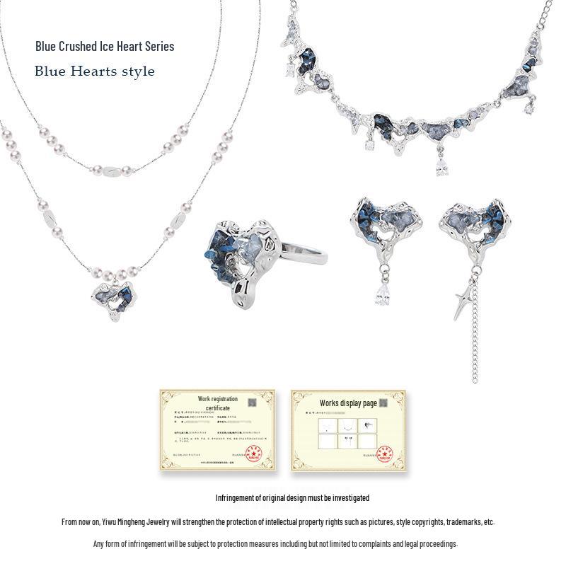 Blue & White Gradient Crushed Ice Heart Necklace - Women's Light Luxury Niche Clavicle Chain, Cool Original Design.