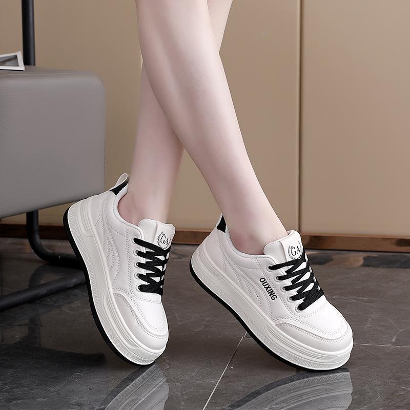 Fashion Platform Sports Casual Shoes Women's 2025 Spring New Versatile Round Head White Shoes Heightening Women's Board Shoes 8001