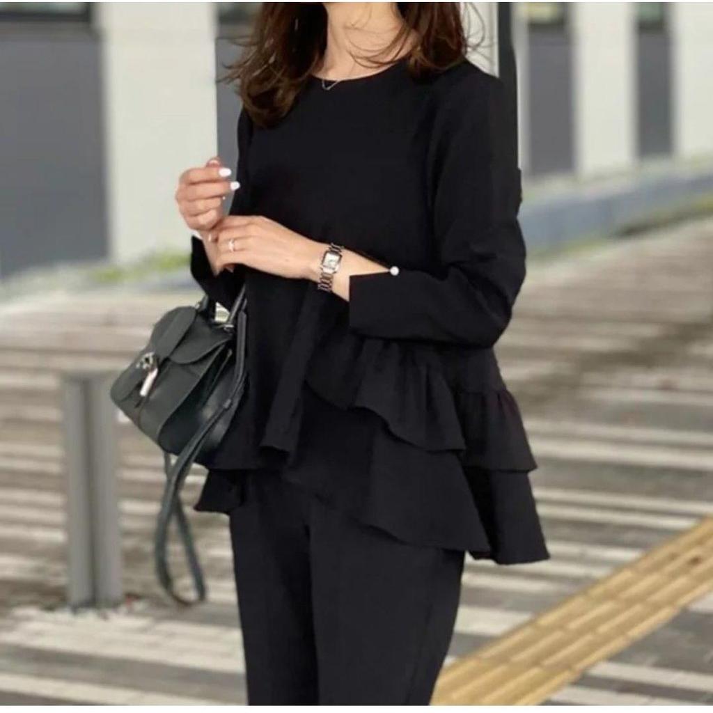 Used Maison de Dolce. Maison de Dolce Pearl Peplum Blouse M Black Black Ceremony